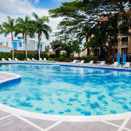 Hotel Penon Suites Жирардо Екстер'єр фото