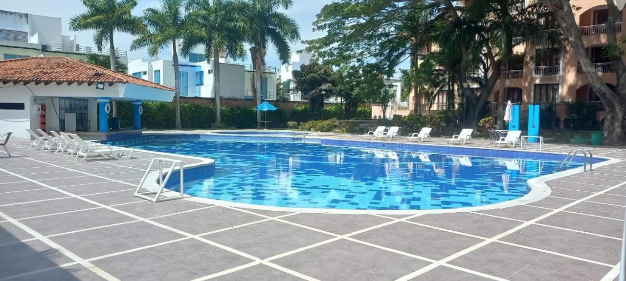 Hotel Penon Suites Жирардо Екстер'єр фото