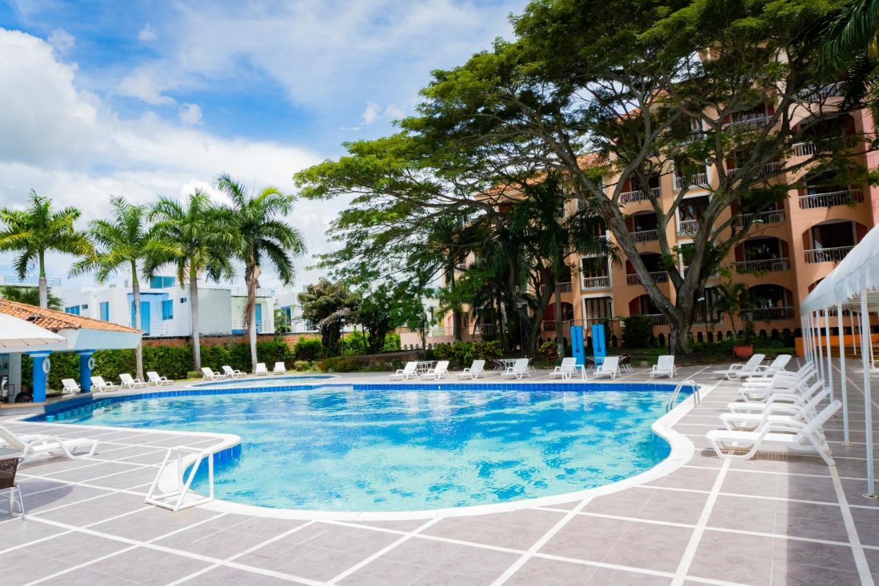 Hotel Penon Suites Жирардо Екстер'єр фото